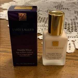 Brand New Double Wear 0N1 Alabaster